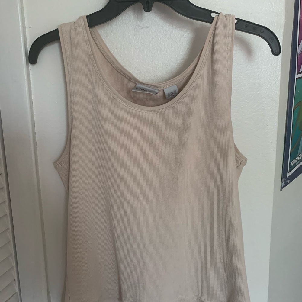 Tan basic tank